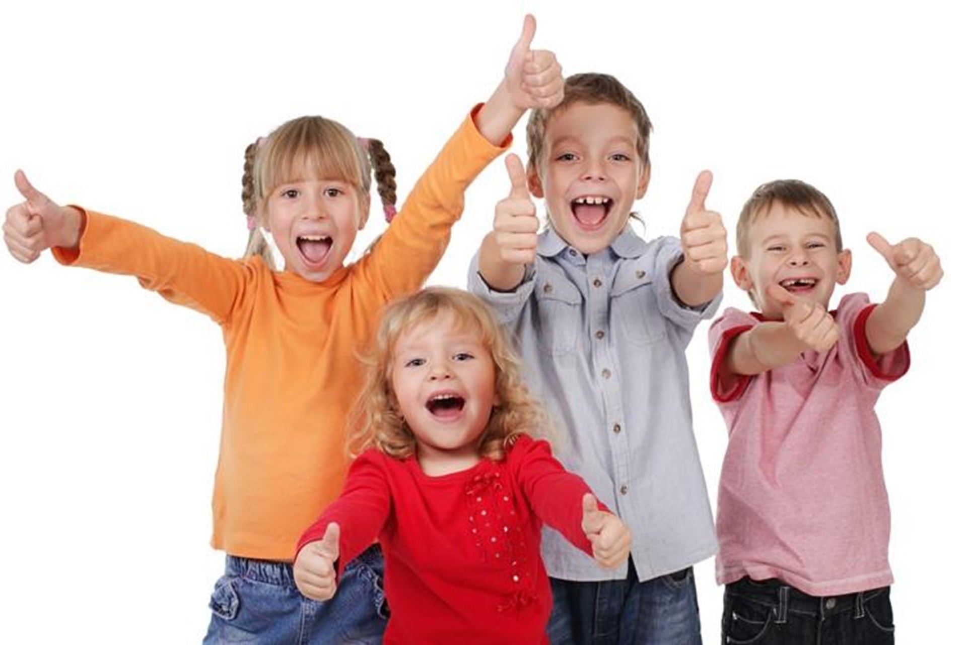 Vier begeisterte Kinder